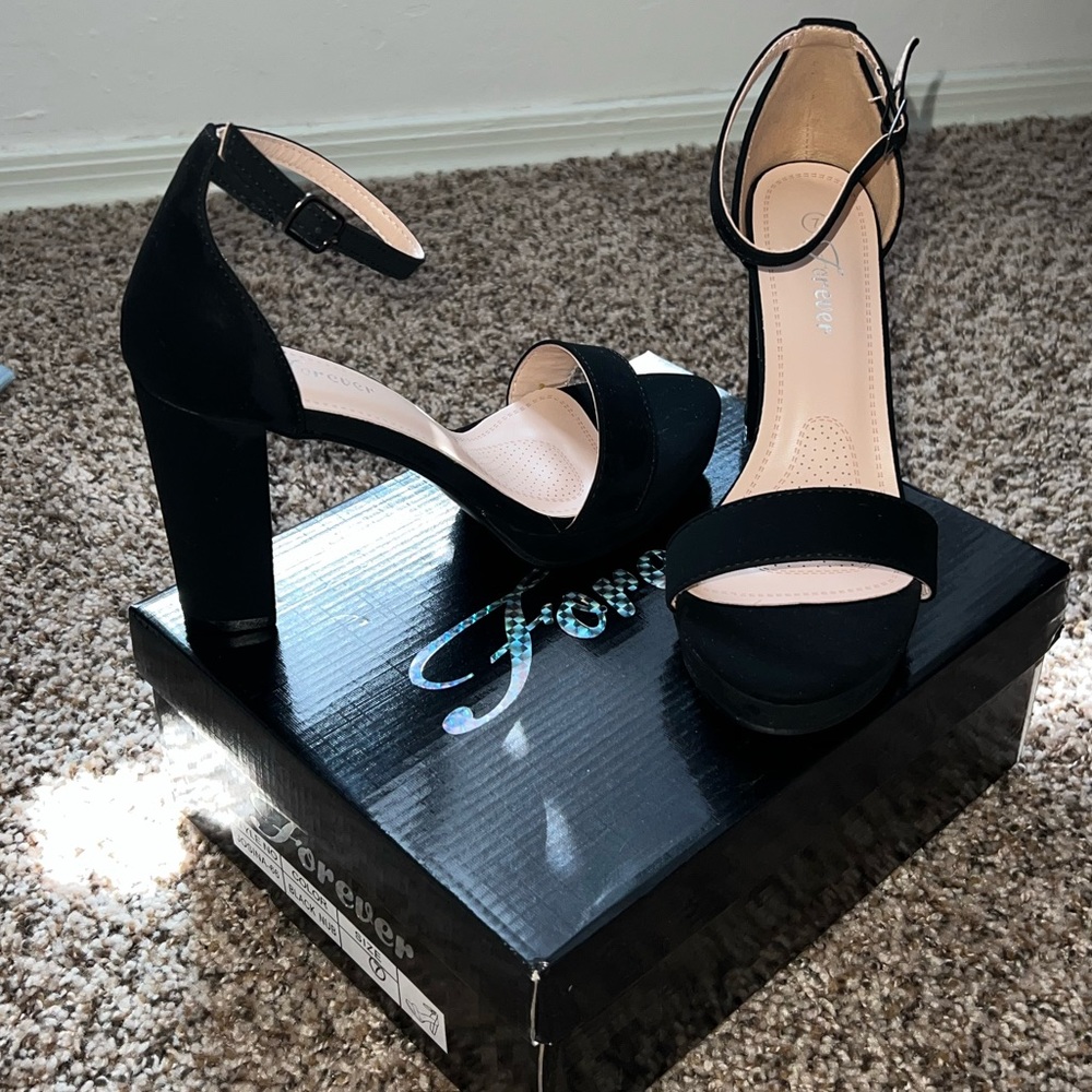 Simple Platform Open Toed High Heels With Toe Str… - image 1